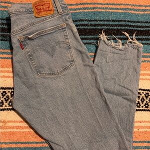 Women’s Straight Jeans in Light Blue Denim - Classic High-Rise Style